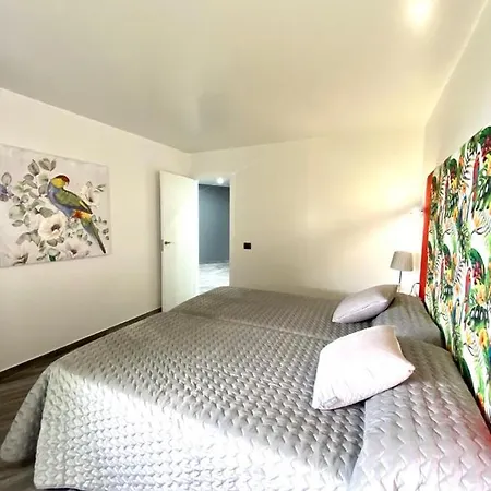 Apartamento Embasador - *